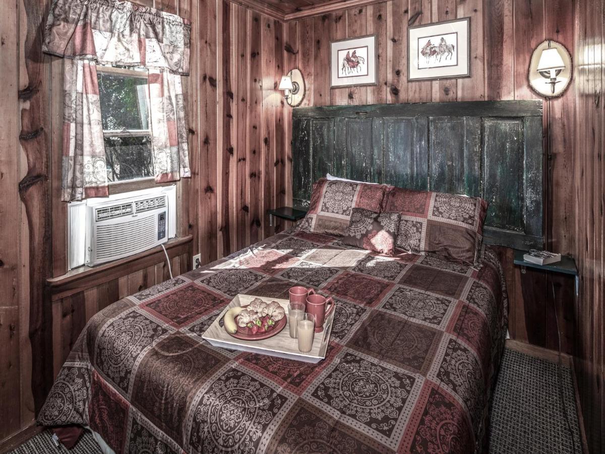 Perfect Cabin, 2 Bedrooms, Fireplace, Midtown, Sleeps 5 Ruidoso Eksteriør billede